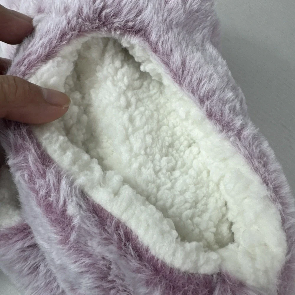 Auden Women's 0776 M/L 8-12‎ Faux Fur Slipper Socks Berry Gripper Bottom NWT